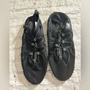 X-STREAM PADDLE SPORTS GEAR MENS BLACK & GREY SLIPON SIZE 10